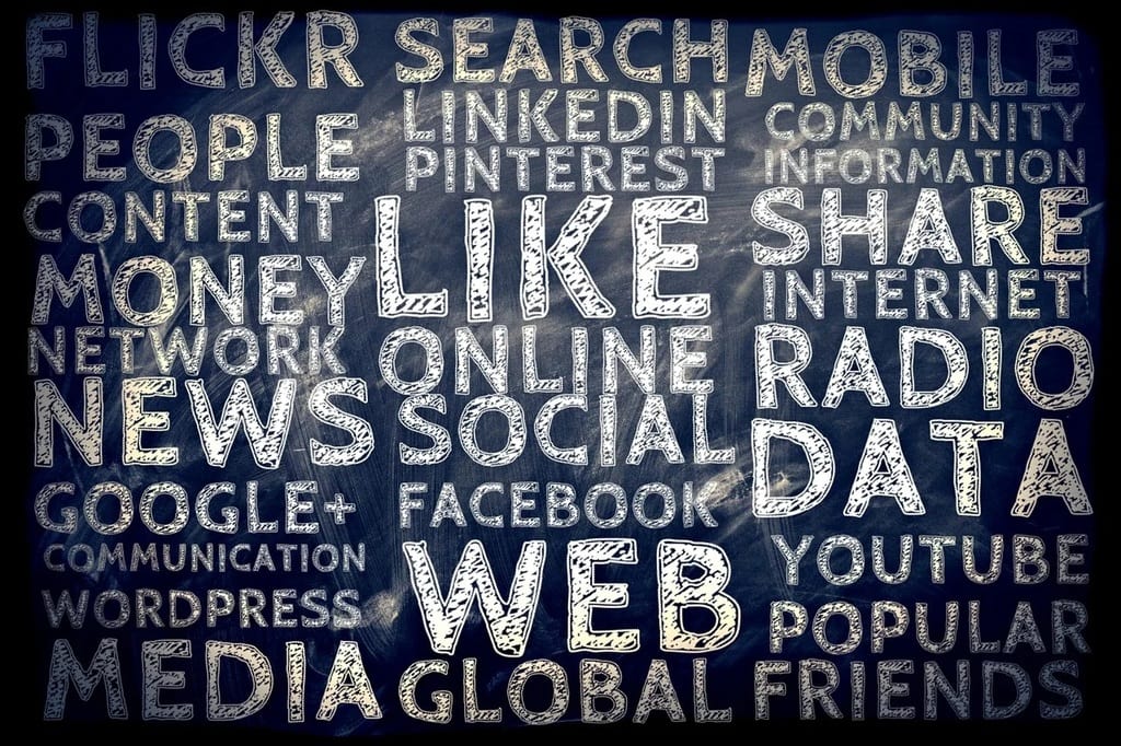 Utiliser les réseaux sociaux pour améliorer sa réputation